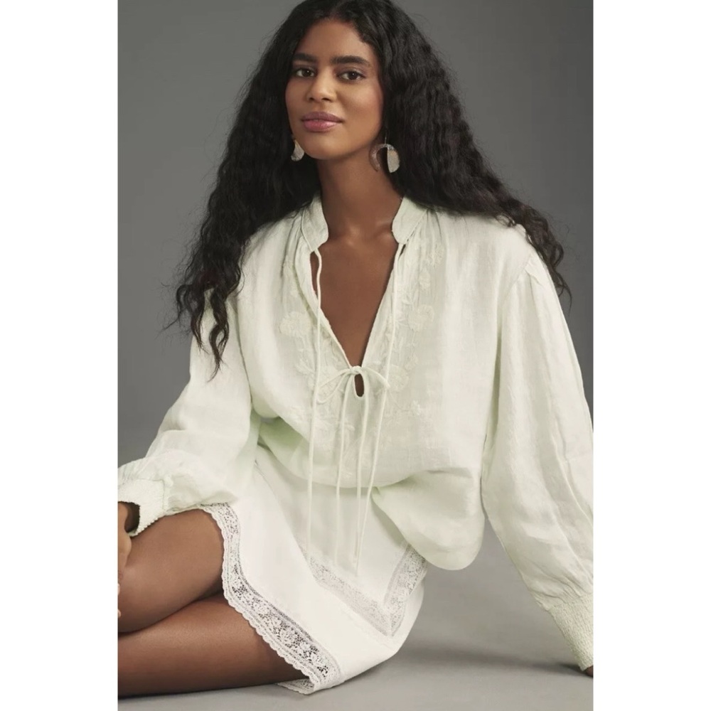 NWOT Anthropologie Light Green V Neck Linen Floral Embroidered Tunic Size XS